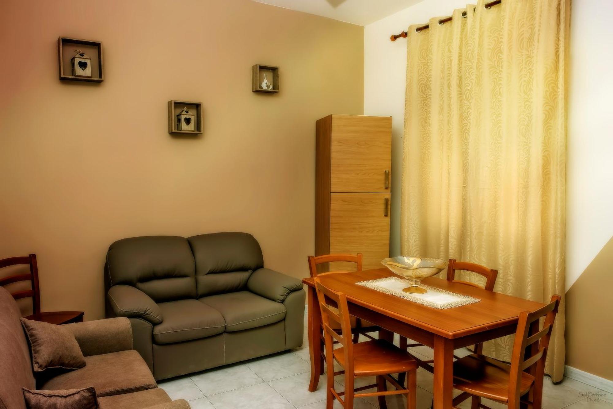Da Giuseppe Apartments マツァーラ・デル・ヴァッロ エクステリア 写真